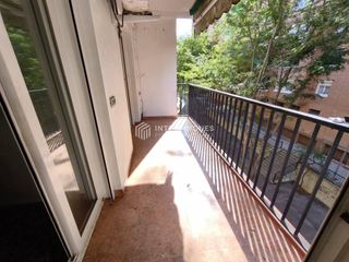 Piso  Pasaje riu francol�. Lloreda