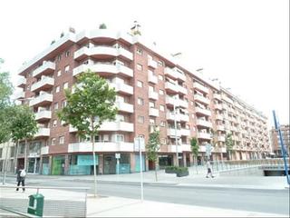 Business premise in Rambla de josep tarradellas 9. Difano