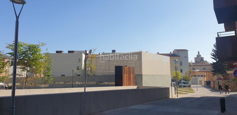 Foto 034ee540-f92f-4bb6-8fec-7cc0a3d3dbe6. Local comercial a carrer de les flors 3 a Centre Vic