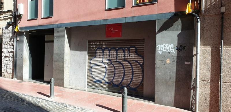 Foto d4926fed-56c6-4aa6-b73e-b411b97fe1e0. Local comercial en carrer del pla de balenyà 25 diáfano en Vic