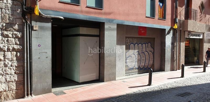 Foto e153e77a-4825-415a-8f37-0a9d9fefb971. Local comercial en carrer del pla de balenyà 25 diáfano en Vic