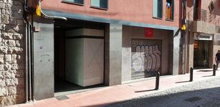 Business premise in Carrer del pla de baleny 25. Difano