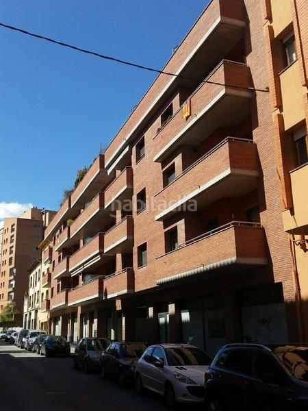 Foto 071befda-41aa-42b1-9273-f6c27a5f00d6. Alquiler local comercial en carrer de la indústria 19 diáfano en Vic