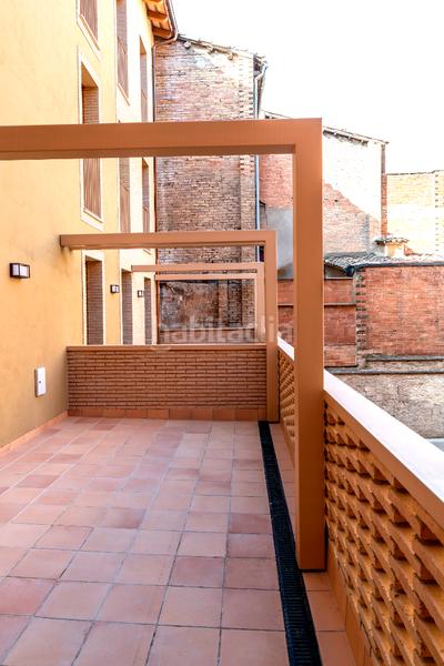 Foto dd2d1b22-2386-4f92-883c-3b30b73784fa. Planta baixa 90m<sup>2</sup> a carrer nou 37 a Nord Vic