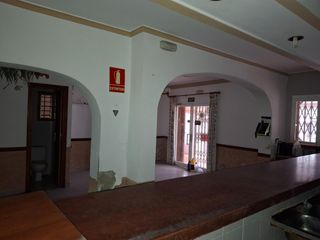 Business premise in Cala Millor. Local en venta en cala millor. techo libre. edificable