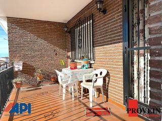 Semi detached house  Calle cristo del amparo. Chalet 1 planta 3 dormitorios