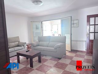 Location Appartement à Ronda matadero 8. Alquiler piso 4 habitaciones