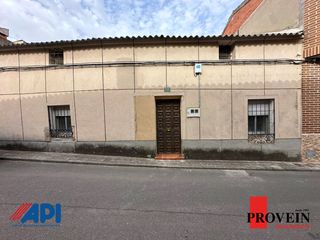 Casa  Calle cura 14. Casa de pueblo para reformar en la mata