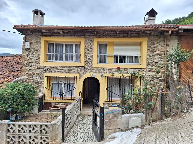 Foto b5d5cee0-2e2a-493f-ba8d-ff31c9743396. Casa a Vega de Liébana