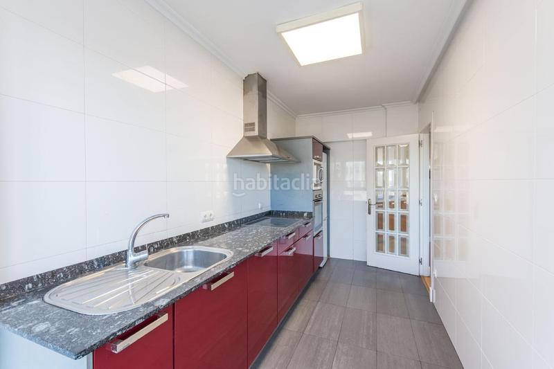 Foto f731f921-d1ec-4afd-ac14-bacf8fba81ee. Piso  en venta con vistas a la bahía en Castilla - Hermida Santander
