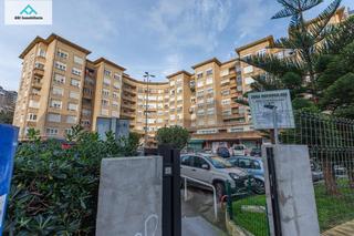 Appartement à Puerto Chico. Piso con garaje en la zona de puerto chico