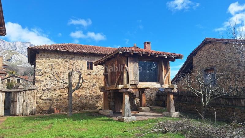 Foto 167597a4-b4c2-4724-b44b-adb49d10b0e5. Casa complejo de edificaciones de piedra en mogrovejo en Camaleño