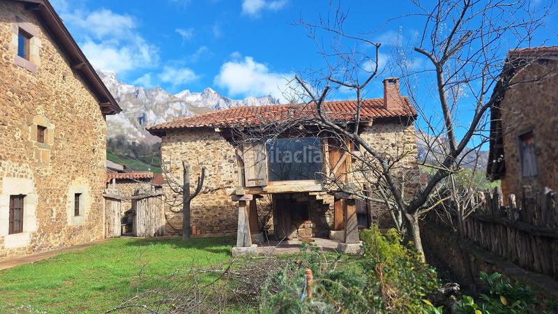 Foto 87f9b29d-b78c-498a-be34-42d7ac17a99c. Casa complejo de edificaciones de piedra en mogrovejo en Camaleño