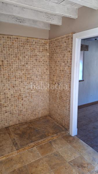 Foto 88acabe8-f92c-459d-b44f-38f125bf778a. Casa complejo de edificaciones de piedra en mogrovejo en Camaleño