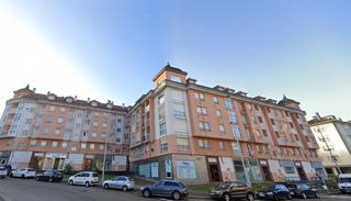 Parking voiture à Alisal - San Román. Garaje en venta con trastero en el alisal
