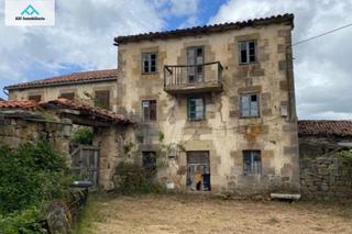 Casa a Valdeprado del Río. Casa en valeprado del rio para rehabilitar