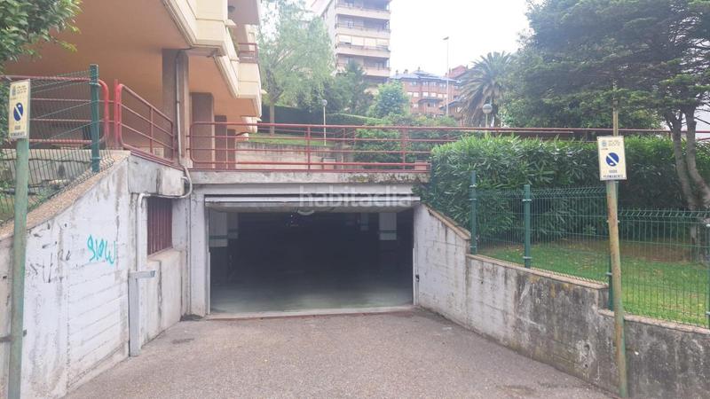 Foto fa5b404d-7a0b-42a5-9171-22bd71b37216. Aparcament cotxe a La Pereda Santander