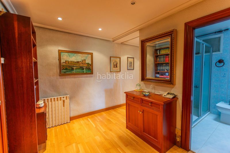 Foto afdaf29c-93af-4e3c-b4f9-4a8d3dbe5eda. Casa amb aparcament a Villaescusa