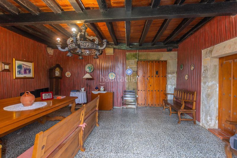 Foto d695ea45-a6d1-48ea-b55f-400ef18c79af. Casa amb aparcament a Villaescusa