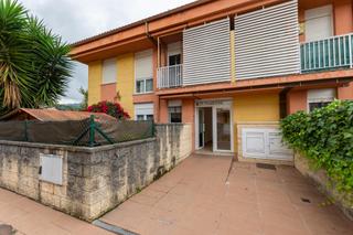 Planta baixa en Castaeda. Piso con garaje y terreno en castaeda