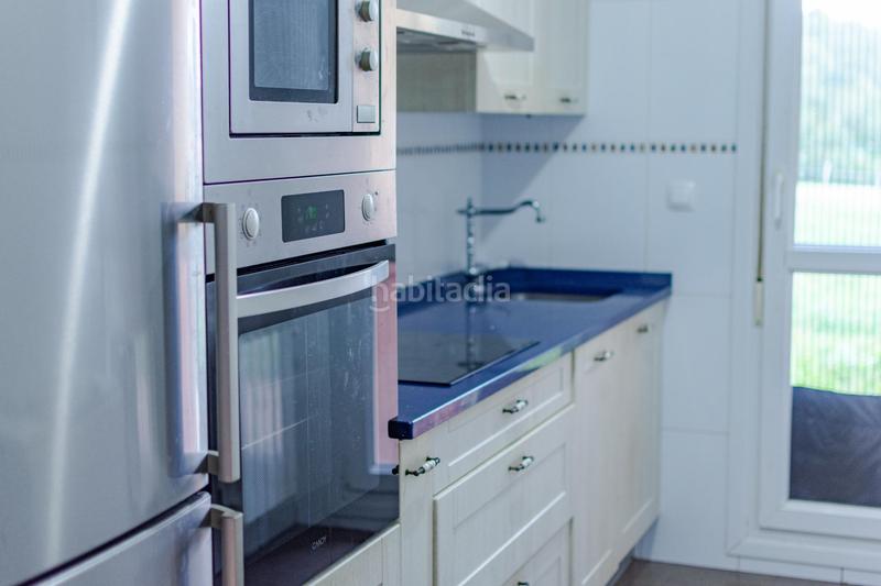 Foto a0d6fe1b-7aae-4aaa-83ae-8aec4a2063ce. Planta baixa amb aparcament a Castañeda