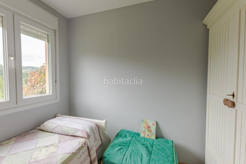 Foto eb489aea-9d9a-4247-bd77-7e8017148db2. Planta baixa amb aparcament a Castañeda