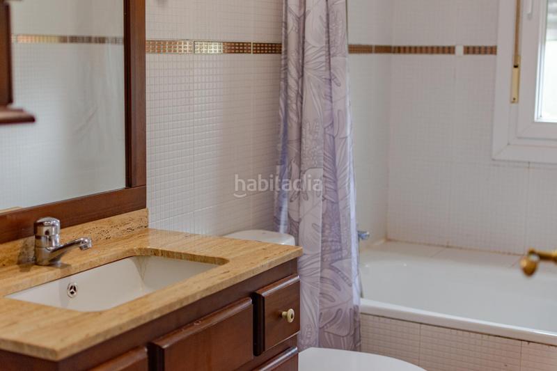 Foto f1706c1d-19e1-43e8-b018-f783c0526be0. Planta baixa amb aparcament a Castañeda