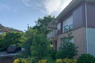 Casa a Limpias. Exclusivo chalet con gran parcela  en limpias