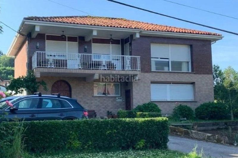 Foto a71336e8-cec3-4d13-a53c-1f039970962e. Casa amb calefacció aparcament a Limpias