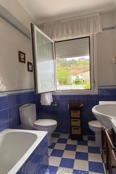 Foto c7a5f866-952b-4b37-9f7e-2ed5966a3b8f. Casa amb calefacció aparcament a Limpias