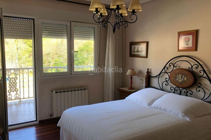 Foto d0a9e9ac-c728-4d5f-9d96-092be0be35ef. Casa amb calefacció aparcament a Limpias