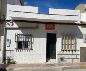 Casa a Callosa de Segura. Casa en planta baja.