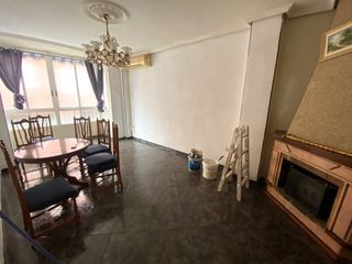 Piso en Callosa de Segura. Primera planta en el centro.