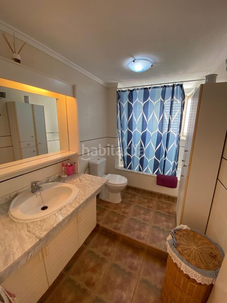 Foto 303fda8a-0646-4db3-aaa6-440c38aa0ffd. Casa amb xemeneia aparcament piscina a Zona los Frutales Torrevieja