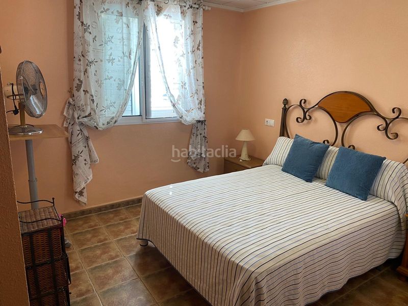 Foto 8412ddfb-59da-4ddd-9a7e-387cb2f43cd1. Casa amb xemeneia aparcament piscina a Zona los Frutales Torrevieja