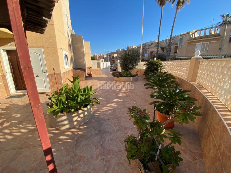 Foto 86f6fe71-7da2-4d31-b16d-01c063318a44. Casa amb xemeneia aparcament piscina a Zona los Frutales Torrevieja