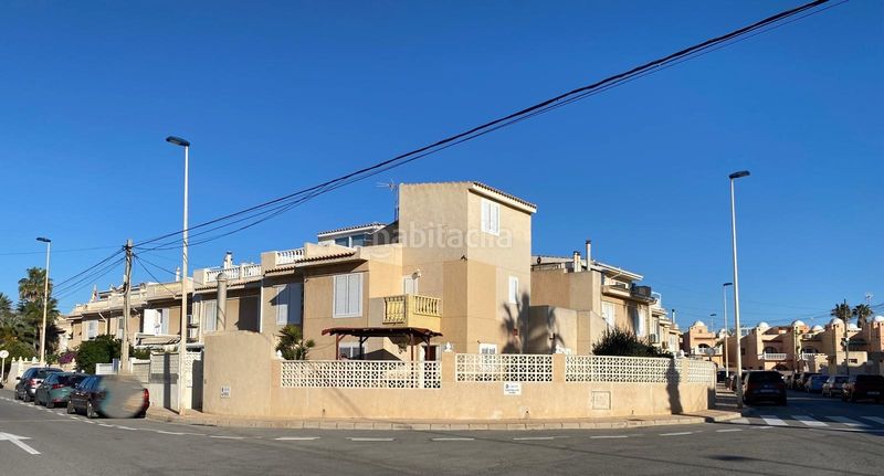 Foto d2bf8b3e-9f67-441f-9de0-5956e0988fa5. Casa amb xemeneia aparcament piscina a Zona los Frutales Torrevieja