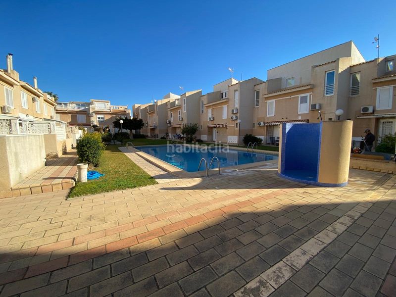 Foto de294da8-f0e0-404c-a035-441788670b55. Casa amb xemeneia aparcament piscina a Zona los Frutales Torrevieja