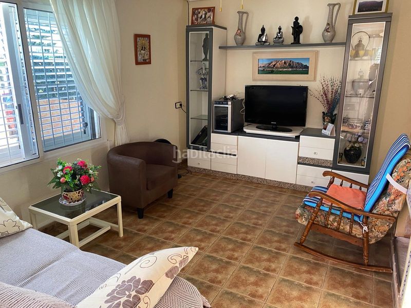 Foto de95ffe1-dfe8-4d6a-88bd-75cc73ebf9c5. Casa amb xemeneia aparcament piscina a Zona los Frutales Torrevieja