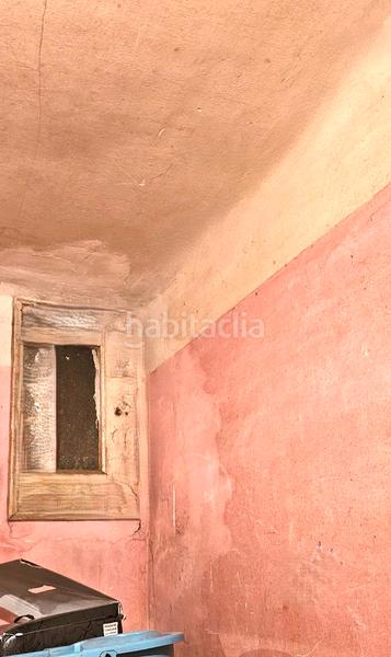 Foto 171e0f6e-7749-4c44-a44e-9938164293ec. Local comercial a carrer del montsant 28 a Turó de la Peira Barcelona