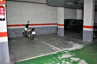 Aparcament cotxe  Carrer d'anna tugas. Se vende plaza de parking en c/ anna tugas  de badalona. zona mo