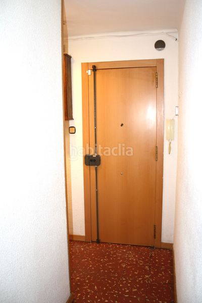 Foto 54b685a7-d982-4802-8bc4-7c6fa99ebb7d. Pis a Carmel Barcelona