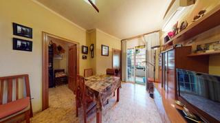Flat in Baix Guinard. Se vende la nuda propiedad de la vivienda con el usufructo vital
