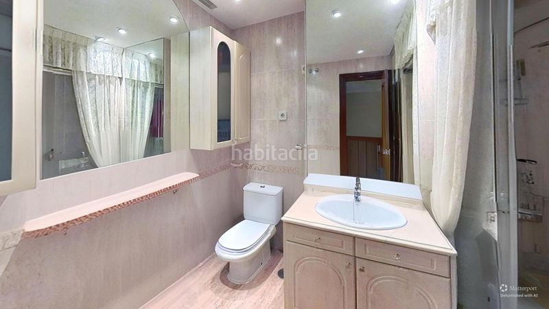 Foto a593b283-da18-43b6-adc7-eac151e6fe0b. Duplex with parking pool in Sur Ávila