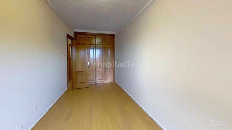 Foto cde0e53b-a1a0-40e7-abdd-02a4d300475e. Duplex with parking pool in Sur Ávila