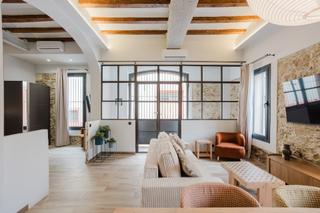 Erdgeschoss in Sants. Planta baja en venta
