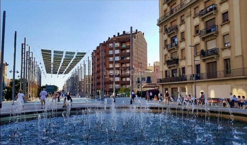 Foto dcc9d7e9-9cab-4014-bd68-c3ff34e56041. Pis a Sants Barcelona