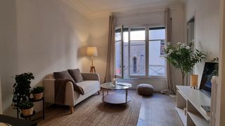 Pis a El Poble Sec - Parc de Montju�c. Piso en venta a reformar