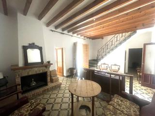 Chalet  Carrer major. Casa estilo mallorquin en costitx