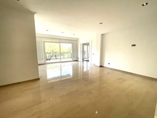 Location Appartement à Passeig de mallorca 8. Piso elegante con reforma a estrenar en paseo mallorca.